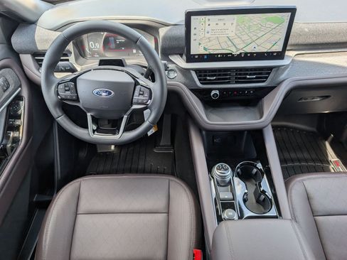 New 2026 Ford Explorer Platinum RWD image 6