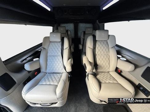Used 2024 GMC Savana 2500 Extended w/ Driver Convenience Package RWD image 31