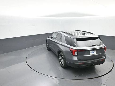New 2026 Ford Explorer ST-Line RWD image 23
