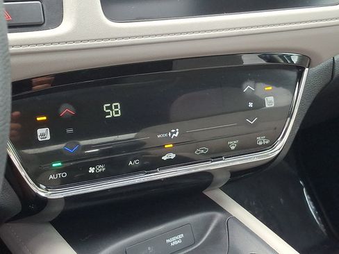 Used 2016 Honda HR-V EX image 16