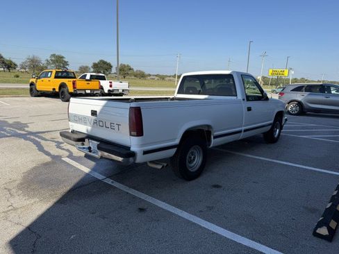 Used 1993 Chevrolet Silverado 1500 2WD Regular Cab image 2