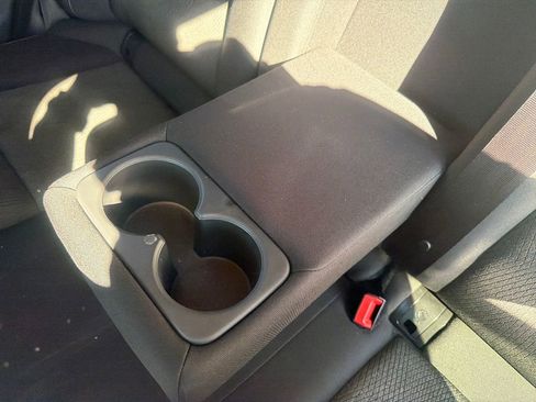 Certified 2025 Nissan Rogue SV image 23