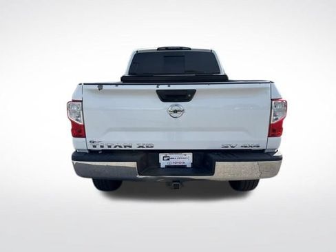 Used 2018 Nissan Titan SV AWD/4WD image 4
