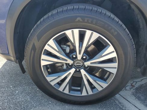 Certified 2023 Nissan Rogue SV image 10