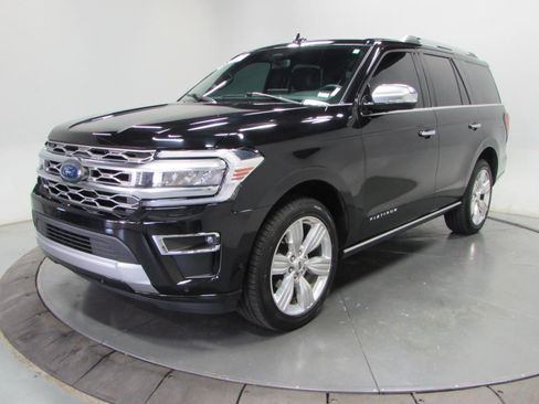 Certified 2024 Ford Expedition Platinum AWD/4WD image 3