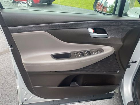 Used 2020 Hyundai Santa Fe SE FWD image 9