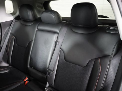 Used 2022 Jeep Compass Trailhawk AWD/4WD image 30
