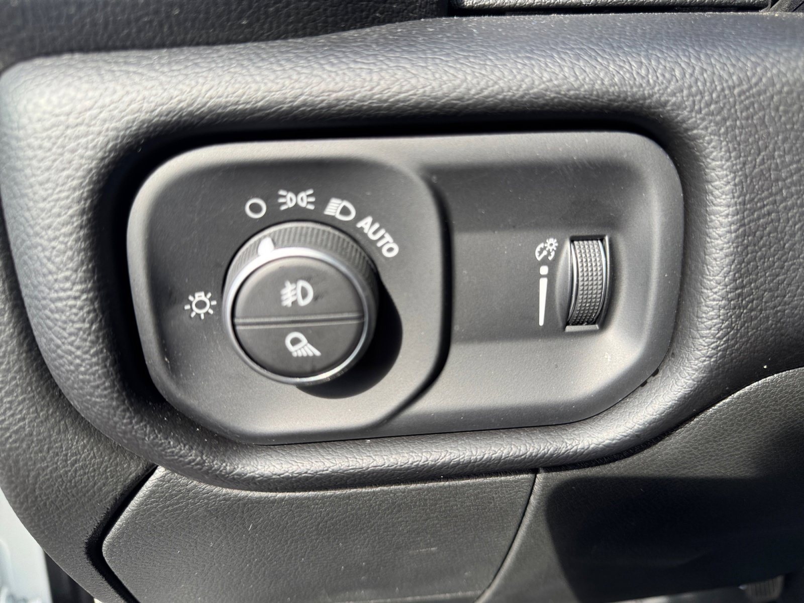 Used 2026 RAM 2500 Big Horn AWD/4WD image 33