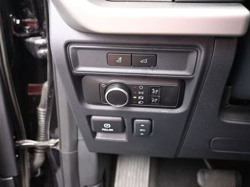 Used 2024 Ford Expedition XLT AWD/4WD image 16