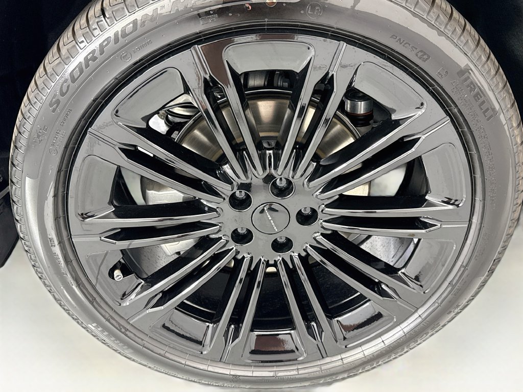 New 2026 Land Rover Range Rover SE AWD/4WD image 32