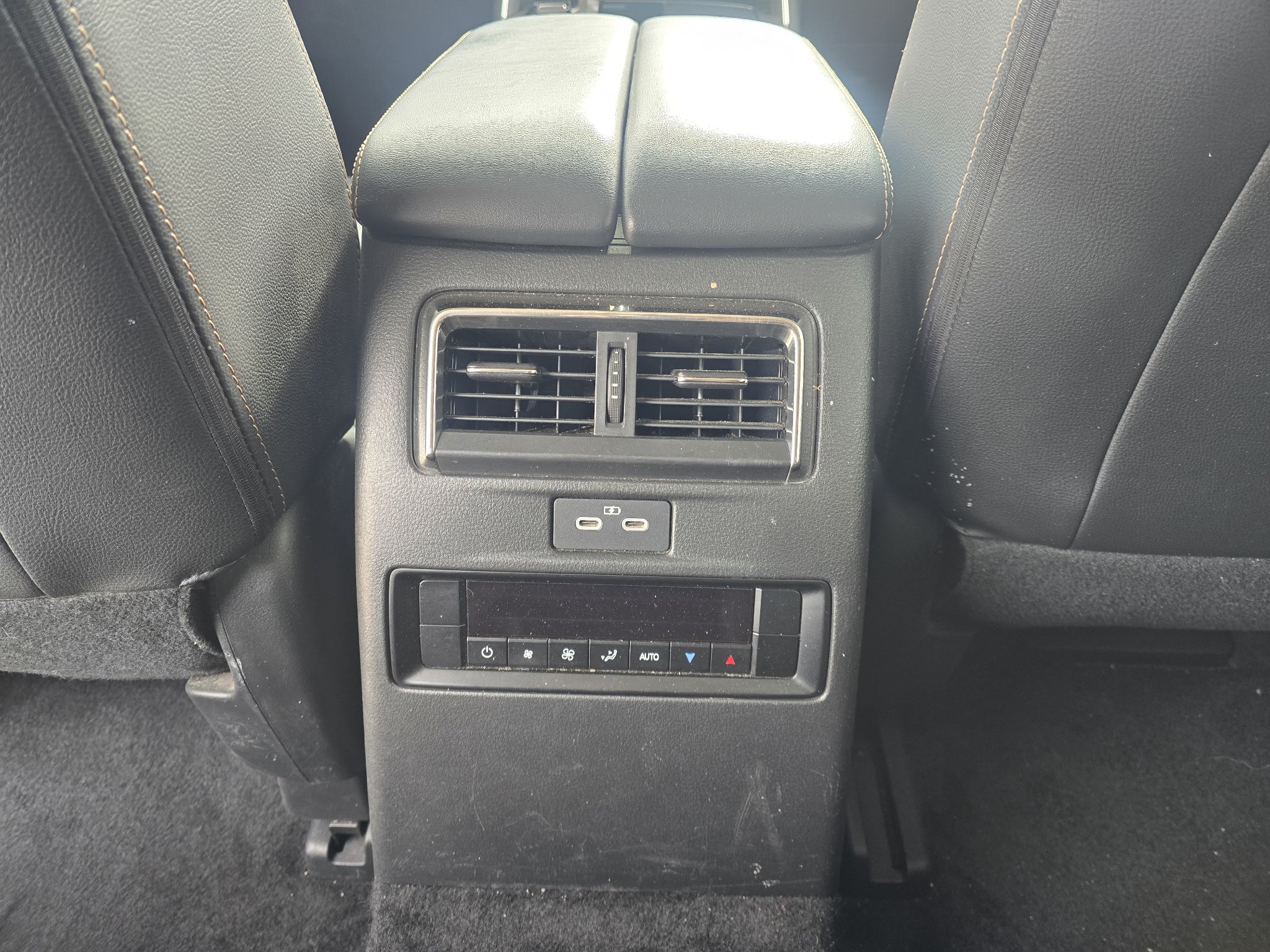 Used 2024 MAZDA CX-90 Plug-In Hybrid w/ Preferred AWD/4WD image 30
