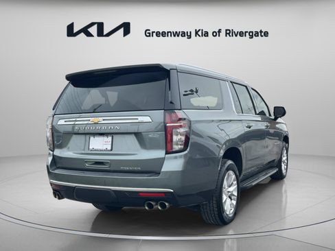 Used 2023 Chevrolet Suburban Premier image 7
