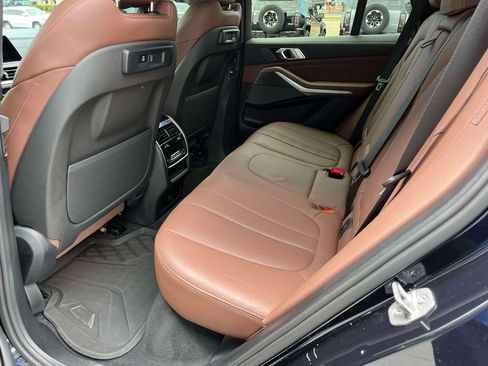 Used 2021 BMW X5 xDrive40i w/ M Sport Package AWD/4WD image 16