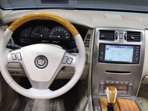 Used 2005 Cadillac XLR RWD image 47