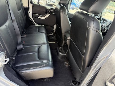 Used 2014 Jeep Wrangler Unlimited Sahara AWD/4WD image 16