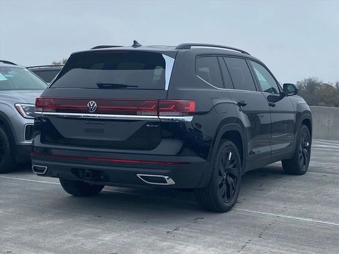 New 2026 Volkswagen Atlas SE FWD image 3