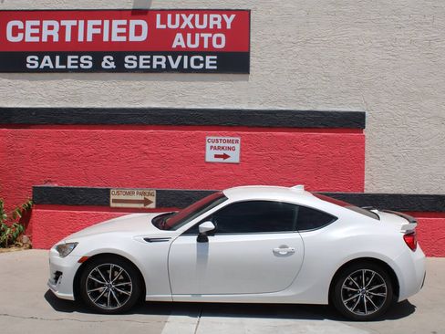 Used 2017 Subaru BRZ Limited w/ Popular Package #2 RWD image 2