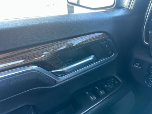 Used 2023 Chevrolet Silverado 1500 RST AWD/4WD image 18