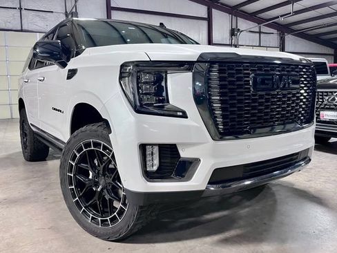 Used 2024 GMC Yukon Denali Ultimate AWD/4WD image 1