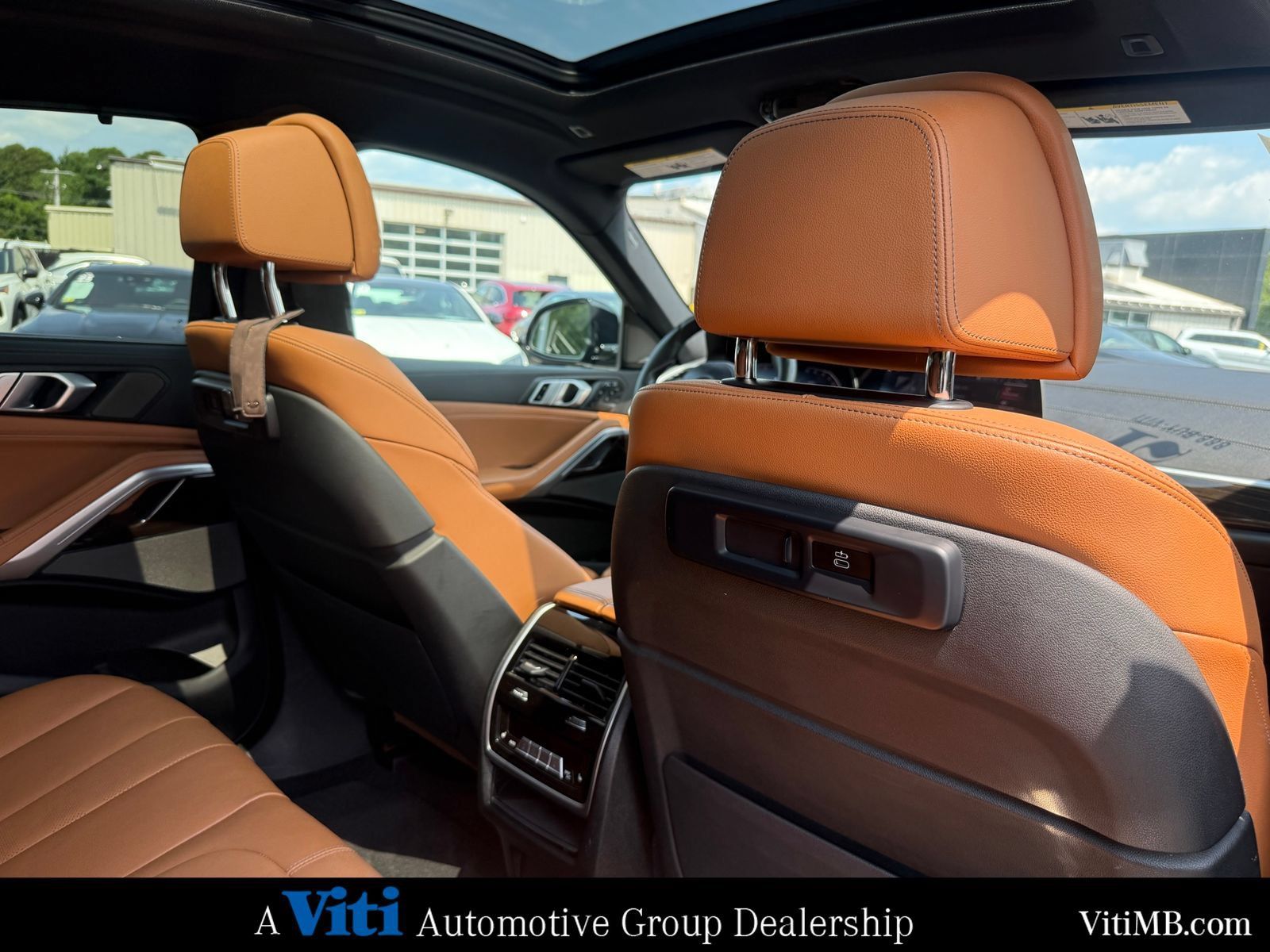 Used 2021 BMW X6 xDrive40i w/ M Sport Package AWD/4WD image 27