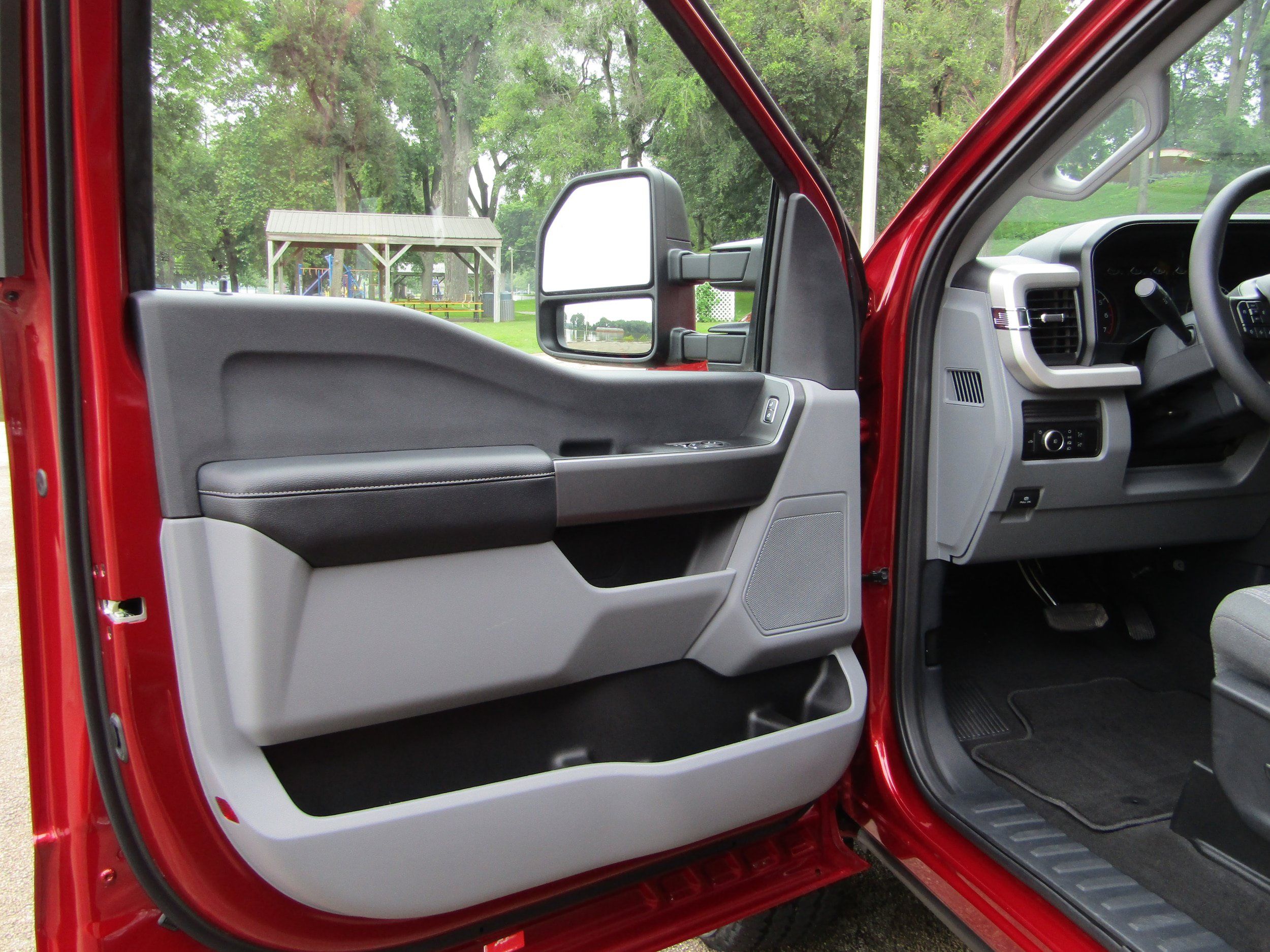 New 2026 Ford F350 XLT w/ 360-Degree Camera Package AWD/4WD image 12