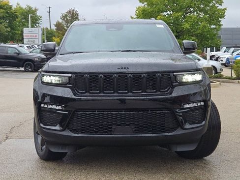 New 2025 Jeep Grand Cherokee Limited w/ Black Appearance Package image 5