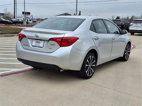 Used 2019 Toyota Corolla SE image 4