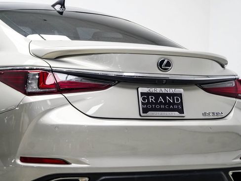 Used 2022 Lexus ES 350 Ultra Luxury w/ Accessory Package 2 FWD image 14
