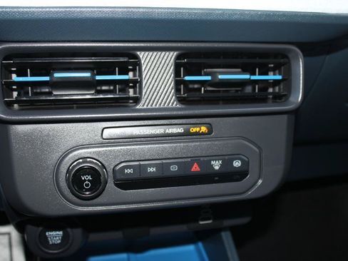 Used 2025 Ford Maverick XLT FWD image 34