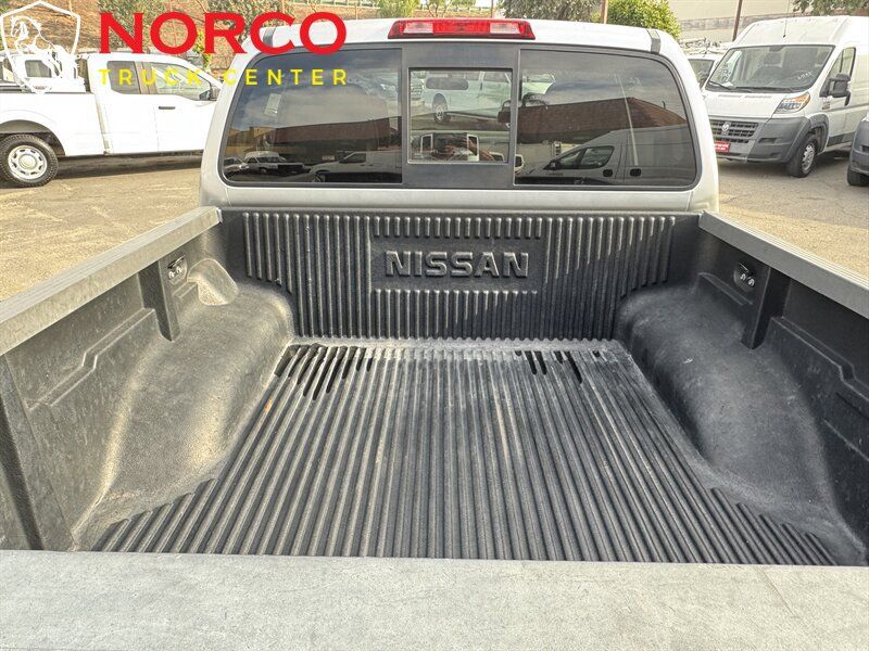 Used 2017 Nissan Frontier SV RWD image 9