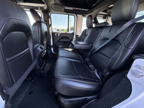 Used 2022 Jeep Wrangler Unlimited Sahara w/ Cold Weather Group AWD/4WD image 25