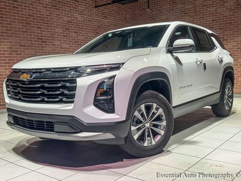 New 2026 Chevrolet Equinox LT image 2