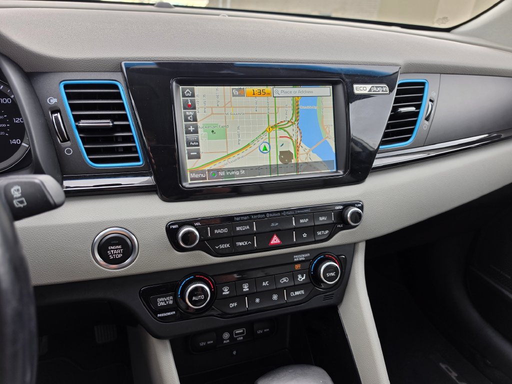 Used 2019 Kia Niro EX Premium FWD image 25