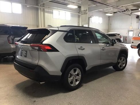 Used 2024 Toyota RAV4 XLE AWD/4WD image 5