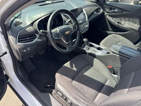Used 2020 Chevrolet Malibu LT FWD image 9