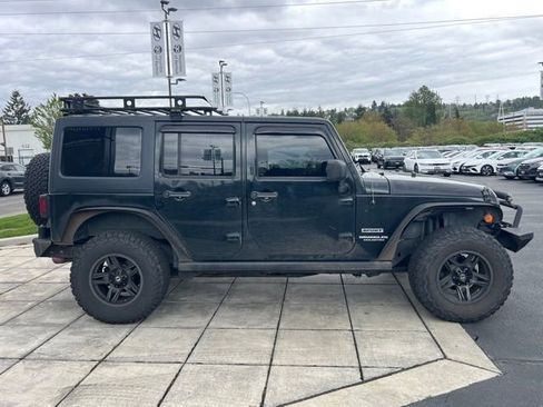 Used 2012 Jeep Wrangler Unlimited Sport w/ PWR Convenience Group AWD/4WD image 4