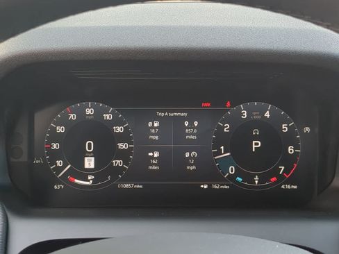 Certified 2025 Land Rover Discovery Sport Dynamic SE AWD/4WD image 35
