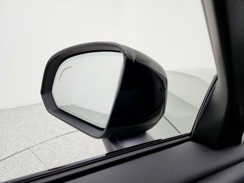 Certified 2024 Volvo XC40 B5 Core AWD/4WD image 18