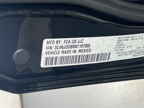Used 2022 Jeep Compass Trailhawk AWD/4WD image 29