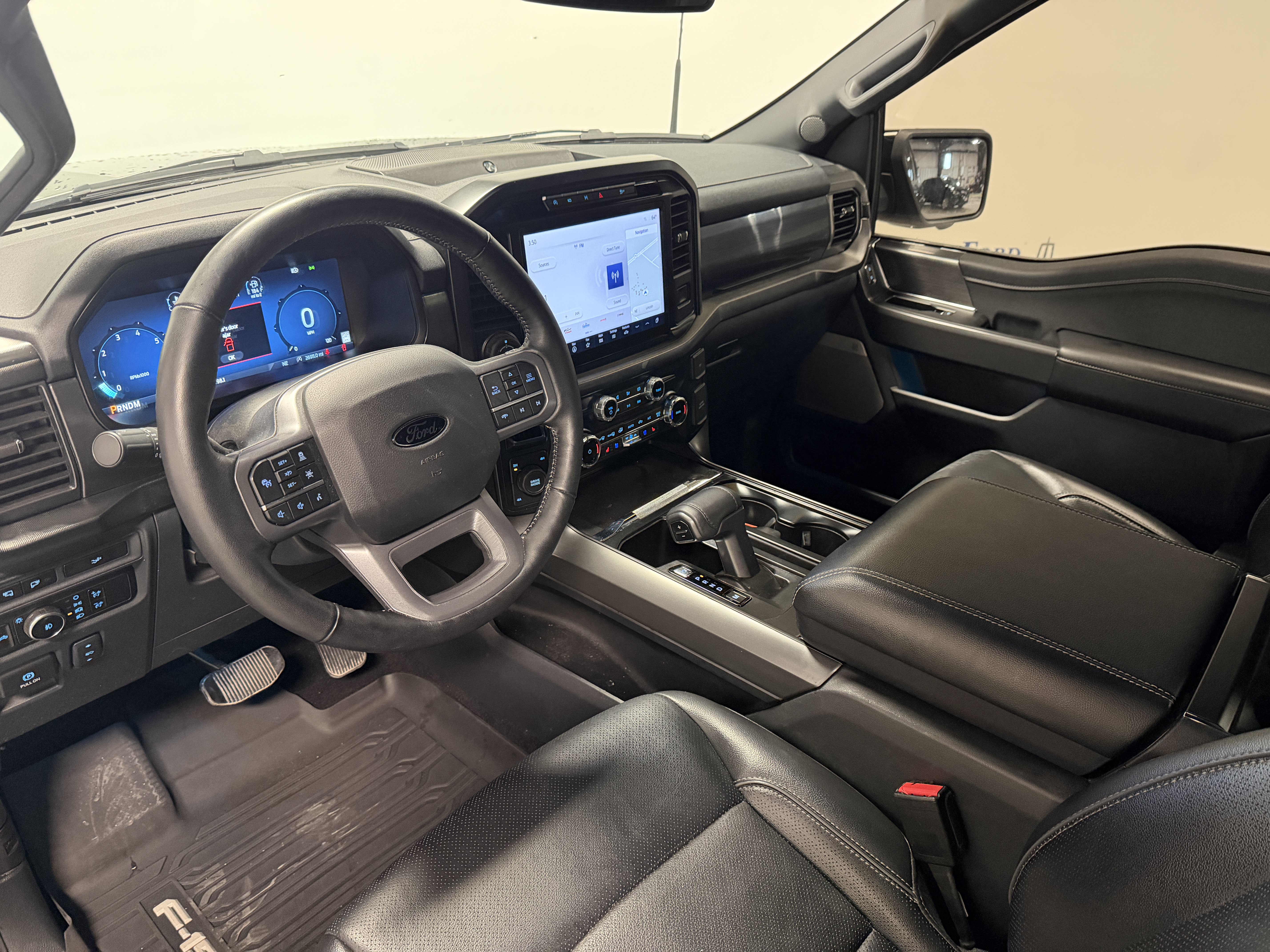 Used 2024 Ford F150 Lariat AWD/4WD image 4
