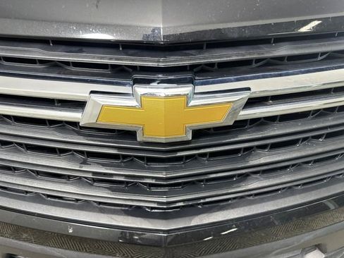 Used 2023 Chevrolet Traverse LS image 15