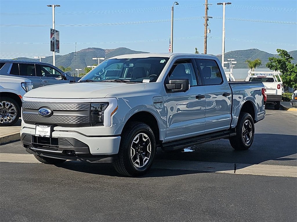 Used 2023 Ford F150 Lightning XLT AWD/4WD image 1