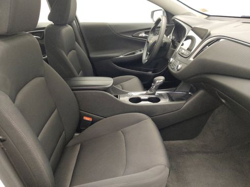 Used 2025 Chevrolet Malibu LT FWD image 21