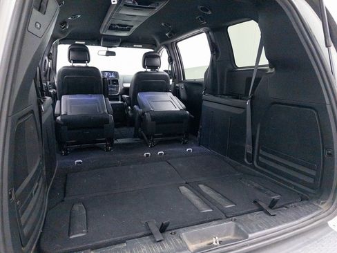 Used 2018 Dodge Grand Caravan GT image 28