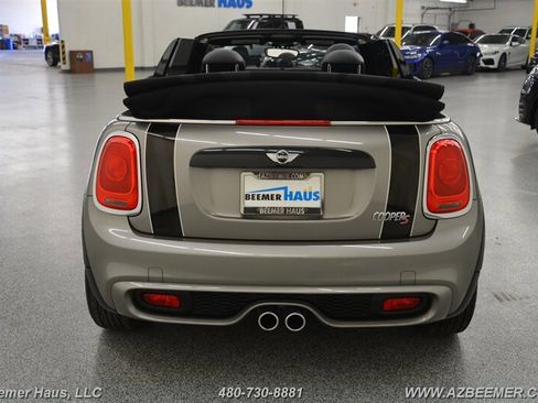 Used 2017 MINI Cooper S image 9