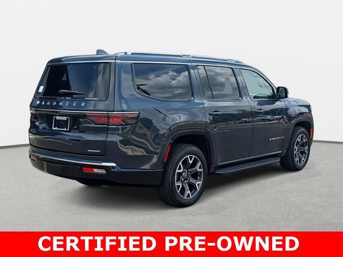 Used 2023 Jeep Wagoneer Series III w/ Preferred Equipment Group image 5