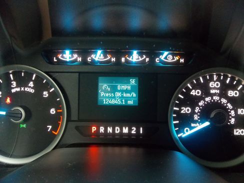 Used 2017 Ford F150 XLT AWD/4WD image 9