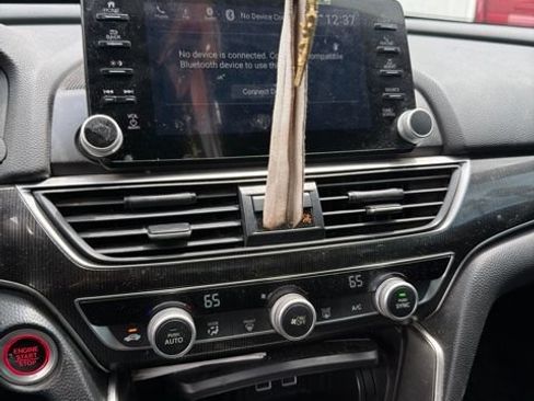 Used 2021 Honda Accord Sport image 2