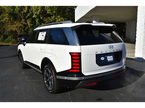 New 2026 Hyundai Palisade Limited image 3