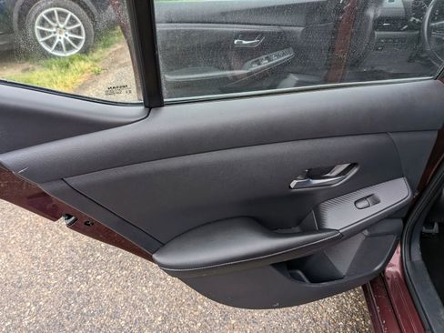 Used 2021 Nissan Sentra SV FWD image 22